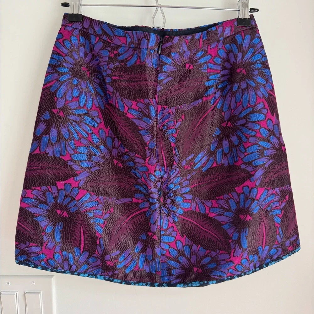 J. CREW Embroidered Print A-Line Mini Skirt Women’s size 2 Cotton Blend Unique